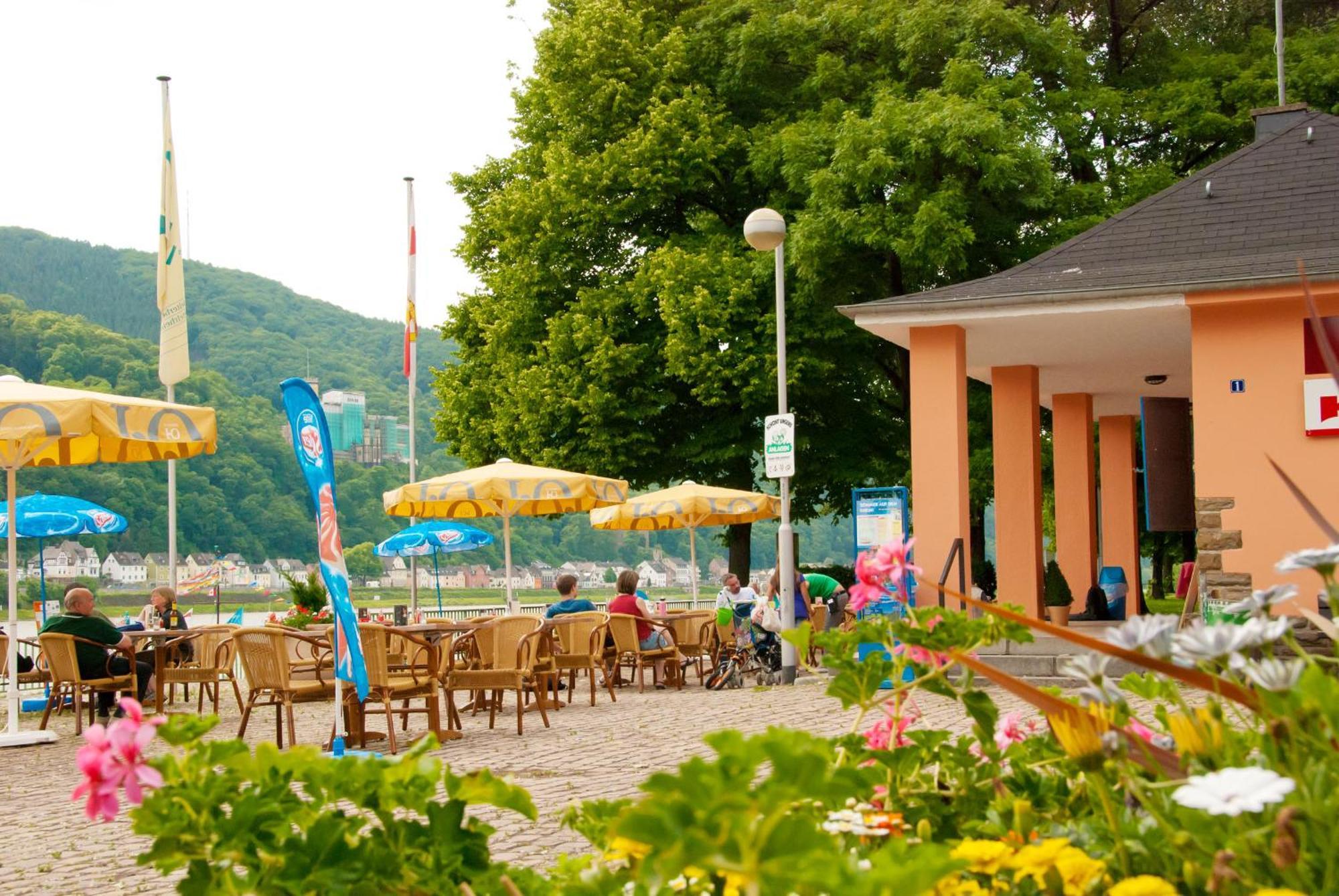 Neubert'S Gasthaus Am Rhein 라한슈타인 외부 사진