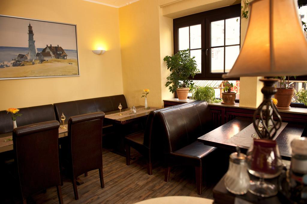 Neubert'S Gasthaus Am Rhein 라한슈타인 외부 사진